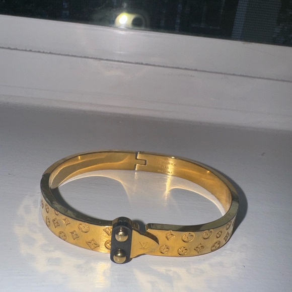 Louis Vuitton Gold Cuff Bracelet - Picture 5 of 6